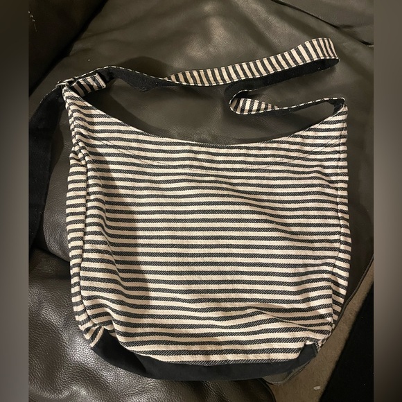 Thirty One Bags Striped Tote - Picture 2 of 3